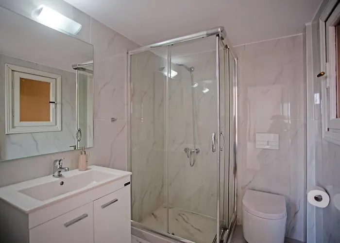 Dimitra Άνω Μερά