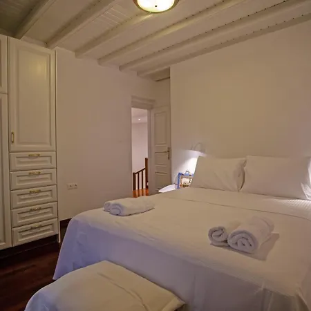 Dimitra 빌라 아노 메라