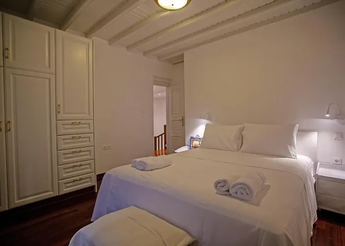 Dimitra Villa Ano Mera